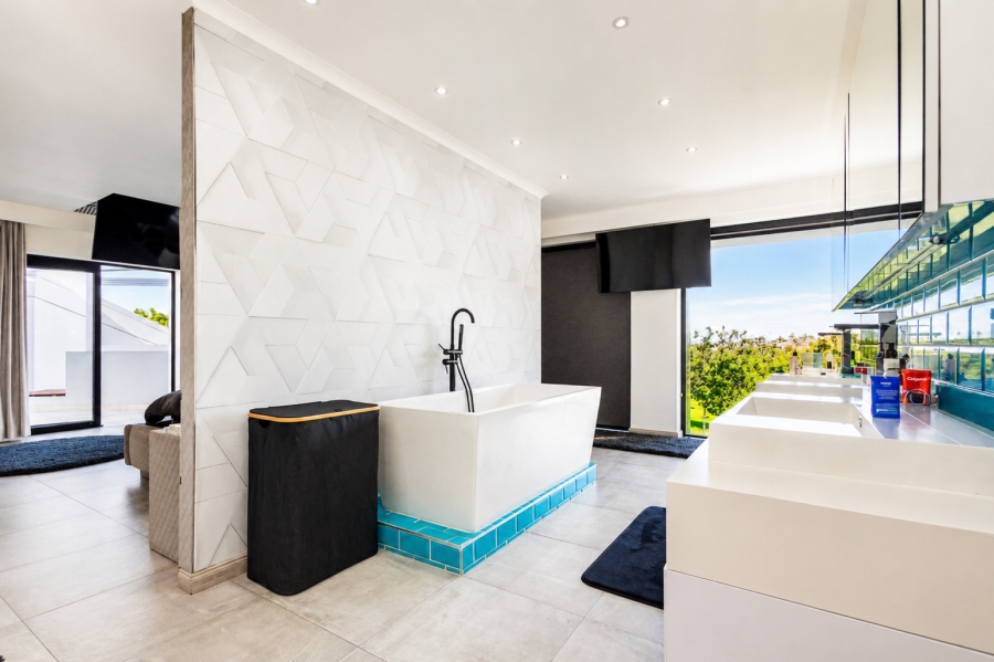 3 Bedroom Property for Sale in Vygeboom Western Cape